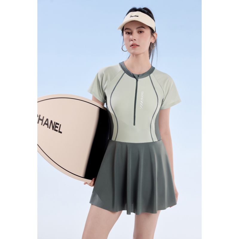 2026 nuevo estilo deportivo viento traje de baño mujeres conservador una pieza traje de baño máscara slim spa piscina piscina estilo de falda bañador details Picture
