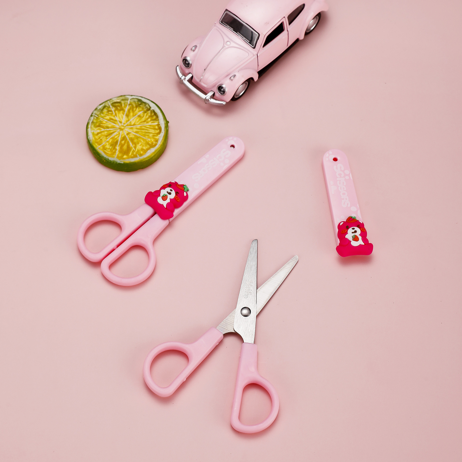 Pioneer 1257 Cartoon Student Scissors, Art and Handicraft Homework, Office Culture, Stainless Steel Scissors, Children's student Scissors Application Scenario