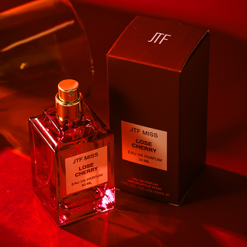 小城伊香跨境爆款女士香水失落樱桃乌木沉香烟草柑橘持久香水50ml