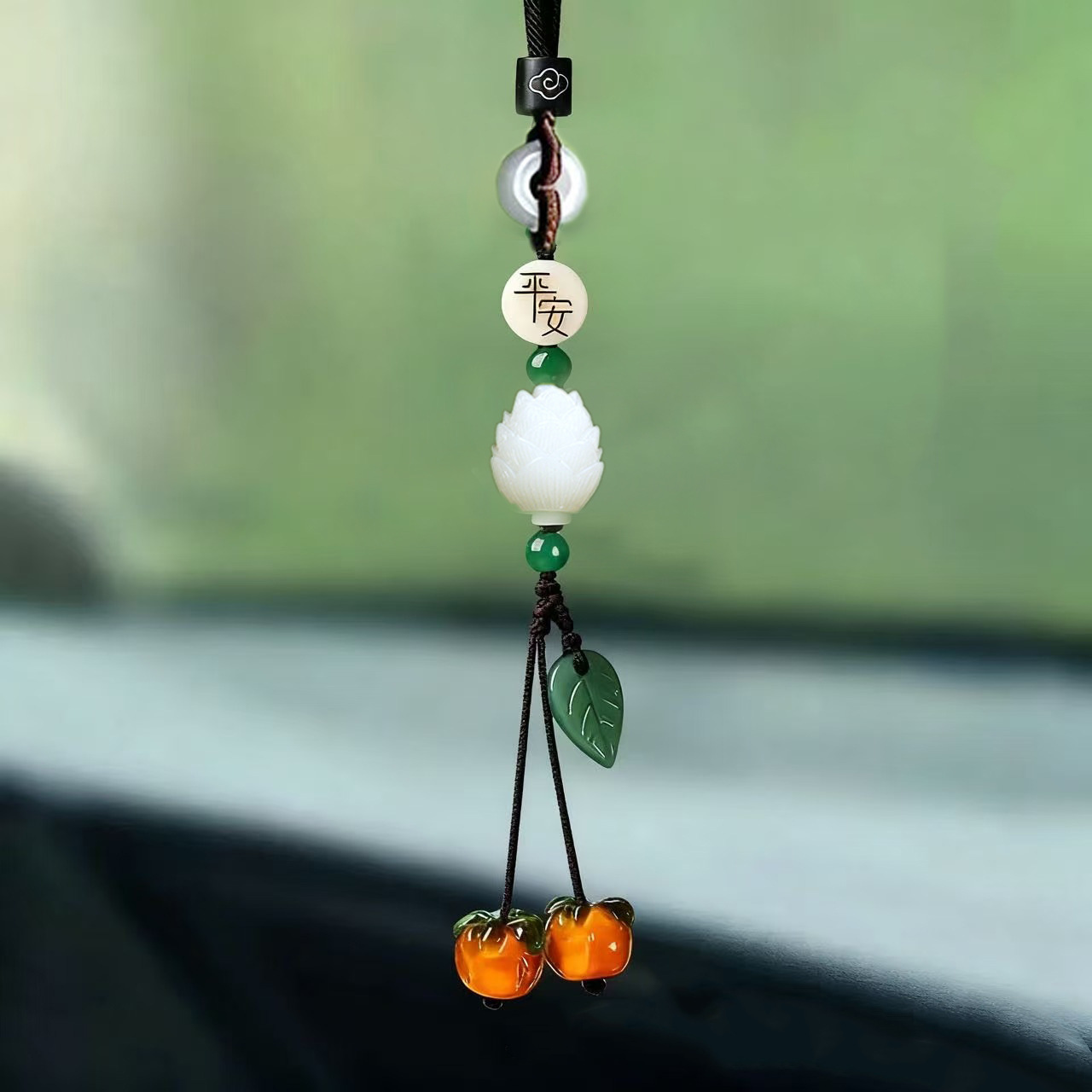 New sandalwood deer gourd car pendant, "Everything Goes Well" gourd decoration car pendant, rearview mirror pendant Specification image