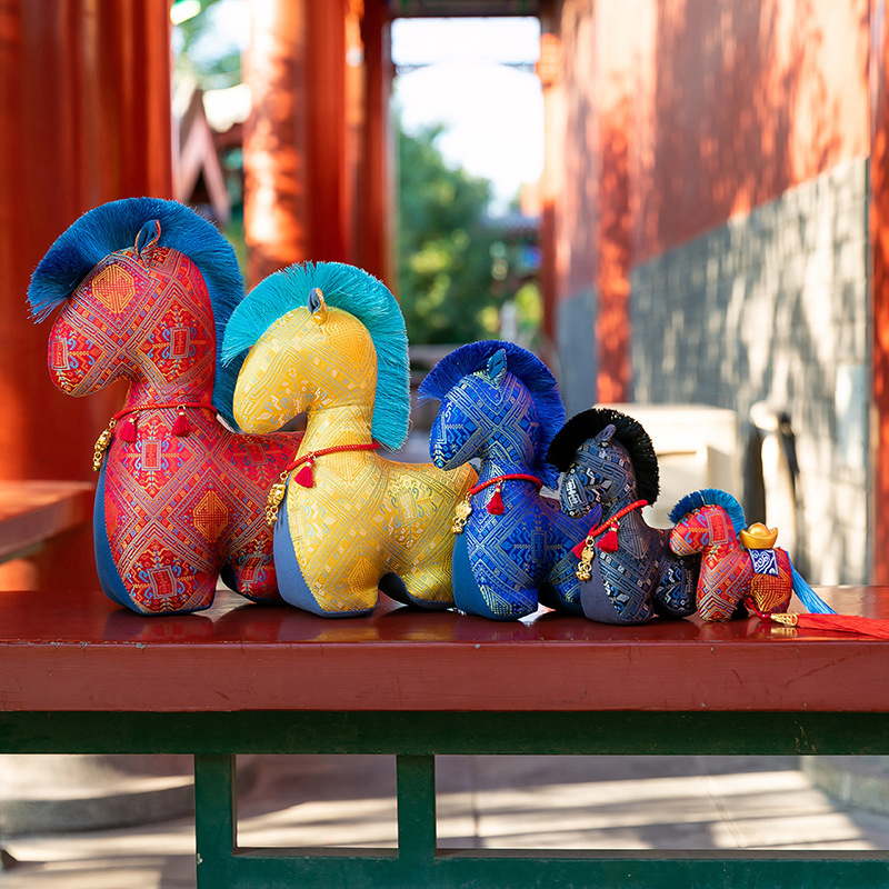 马年吉祥物毛绒玩具富贵马生肖玩偶公仔马年公司活动礼品小礼物细节图