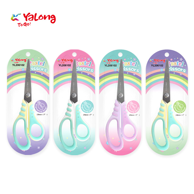 The 2021 best-selling student supplies paper scissors have just arrived. The pastel design plastic body safety scissors are for children to use Application Scenario