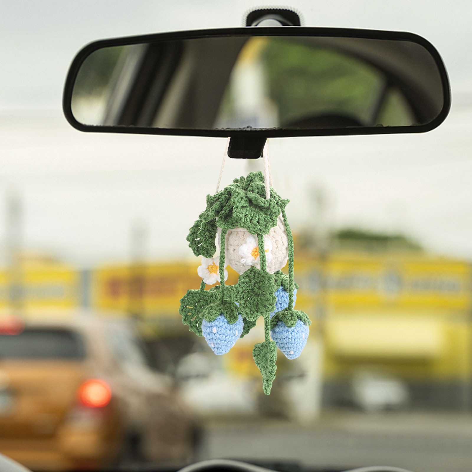 跨境新款创意毛线多头草莓藤条吊篮挂件手工钩织仿真绿植挂饰摆件