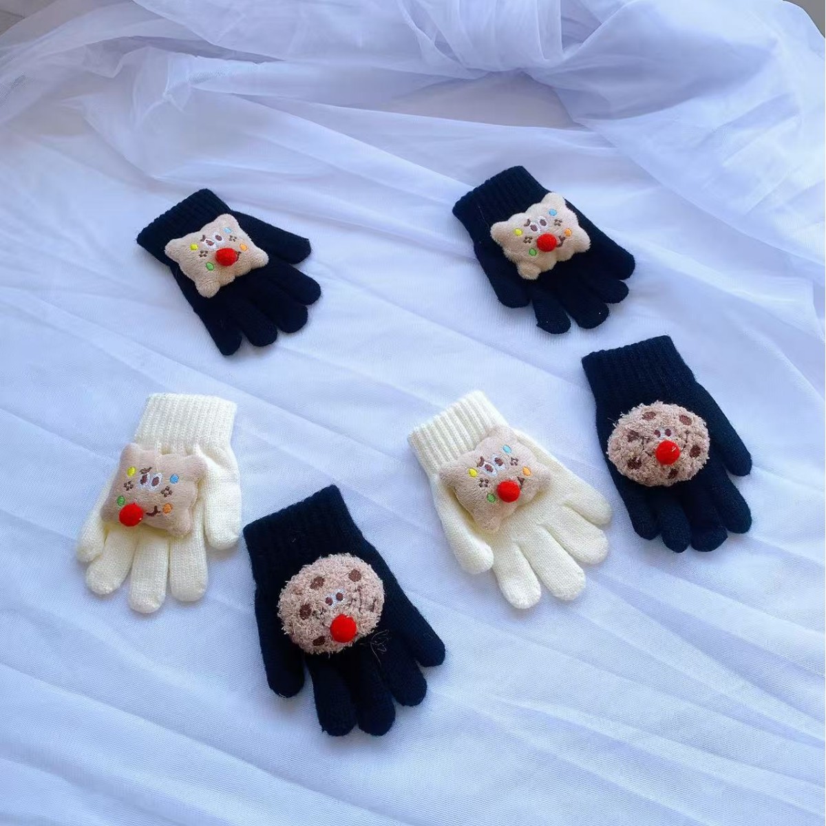 儿童卡通手套2023新款保暖防寒宝宝全指套女童男童针织秋冬五指套