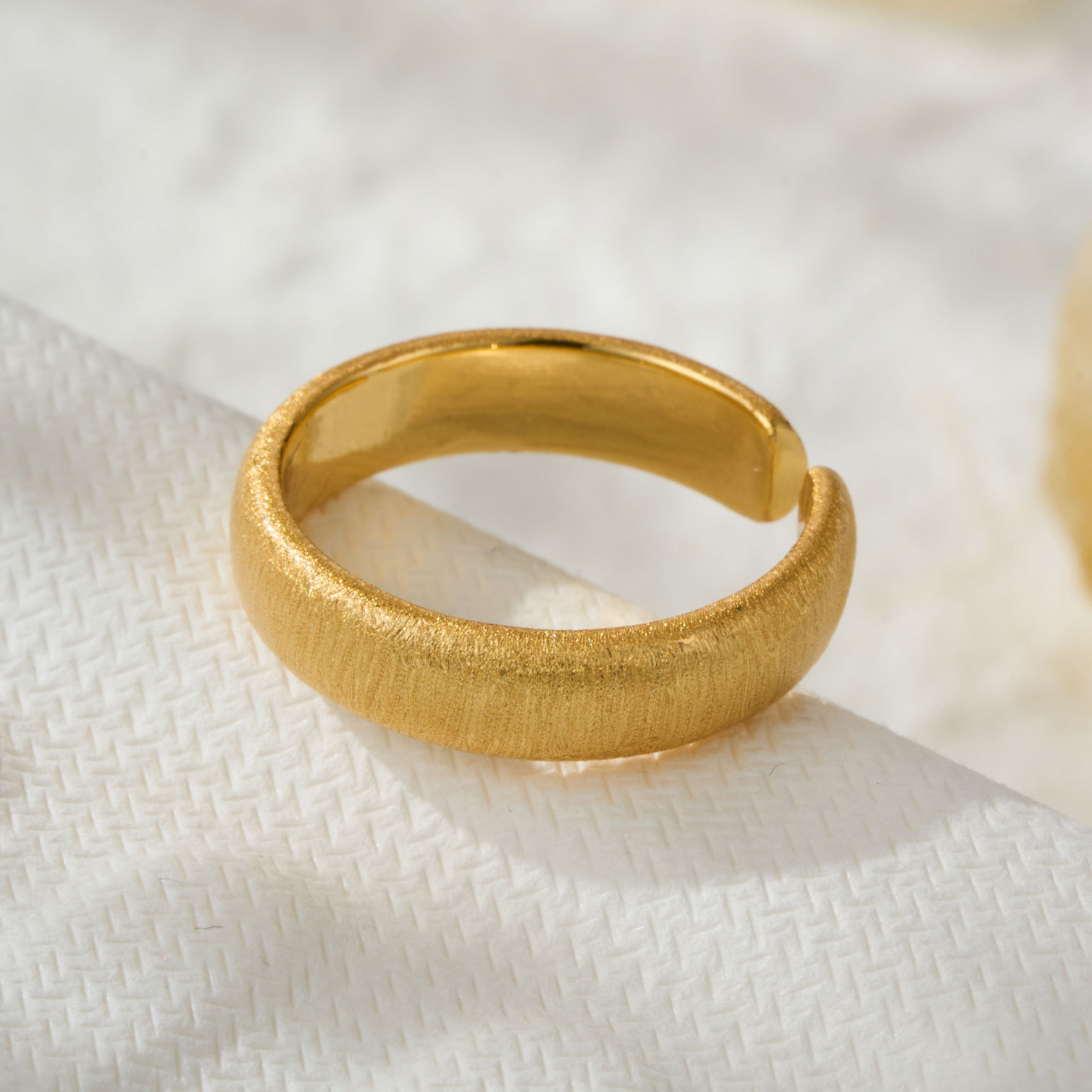 Viento minimalista versión amplia anillo de apertura cepillado aleación de cobre chapado de oro real sensación avanzada ajustable dedo índice anillo anillo