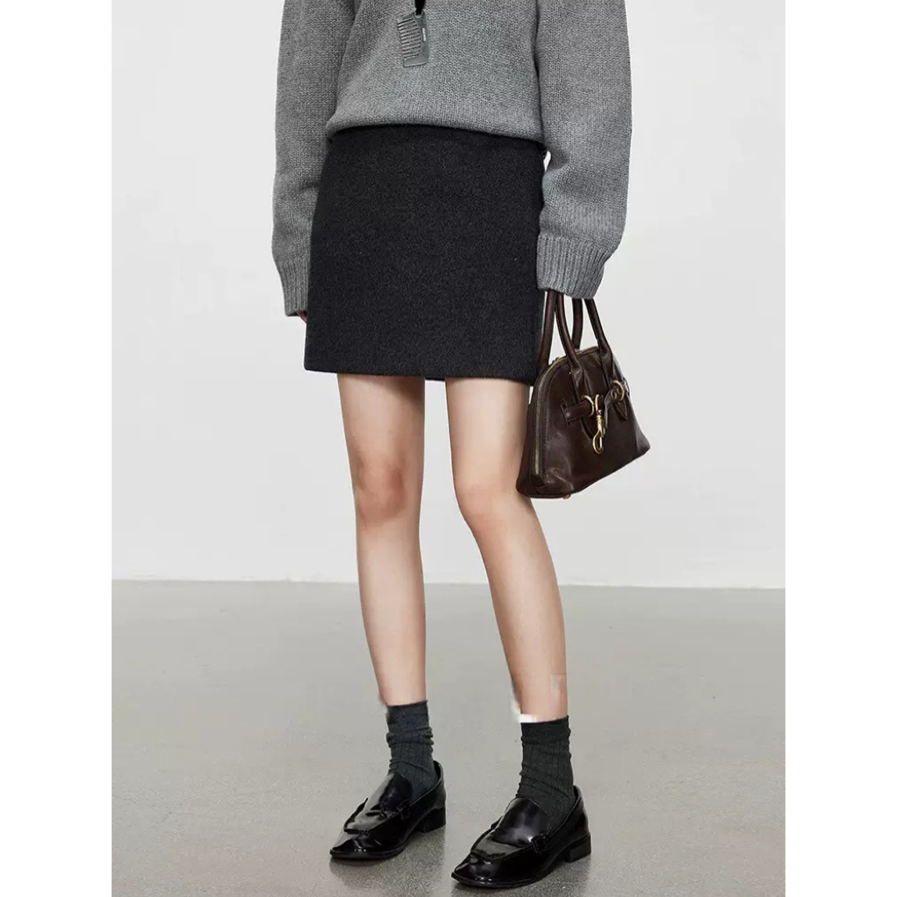 Four Beauties Slimming 100% short plush woolen A-line short skirt for women 25 winter New minimalist half skirt 9442