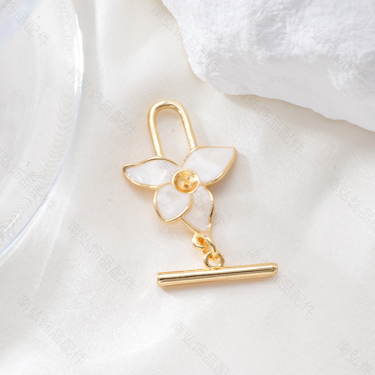 Pearl necklace clasp, copper plated with 18k gold and oil-dripping magnolia OT clasp, high color retention DIY jewelry accessory details Picture