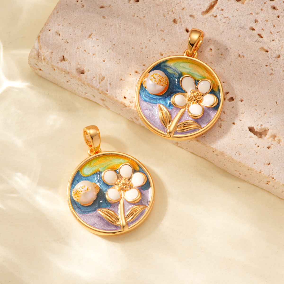Oil-dripping flower oil painting style pendant, 18k copper gold-plated color retention high-end bracelet, necklace clasp DIY accessory Specification image