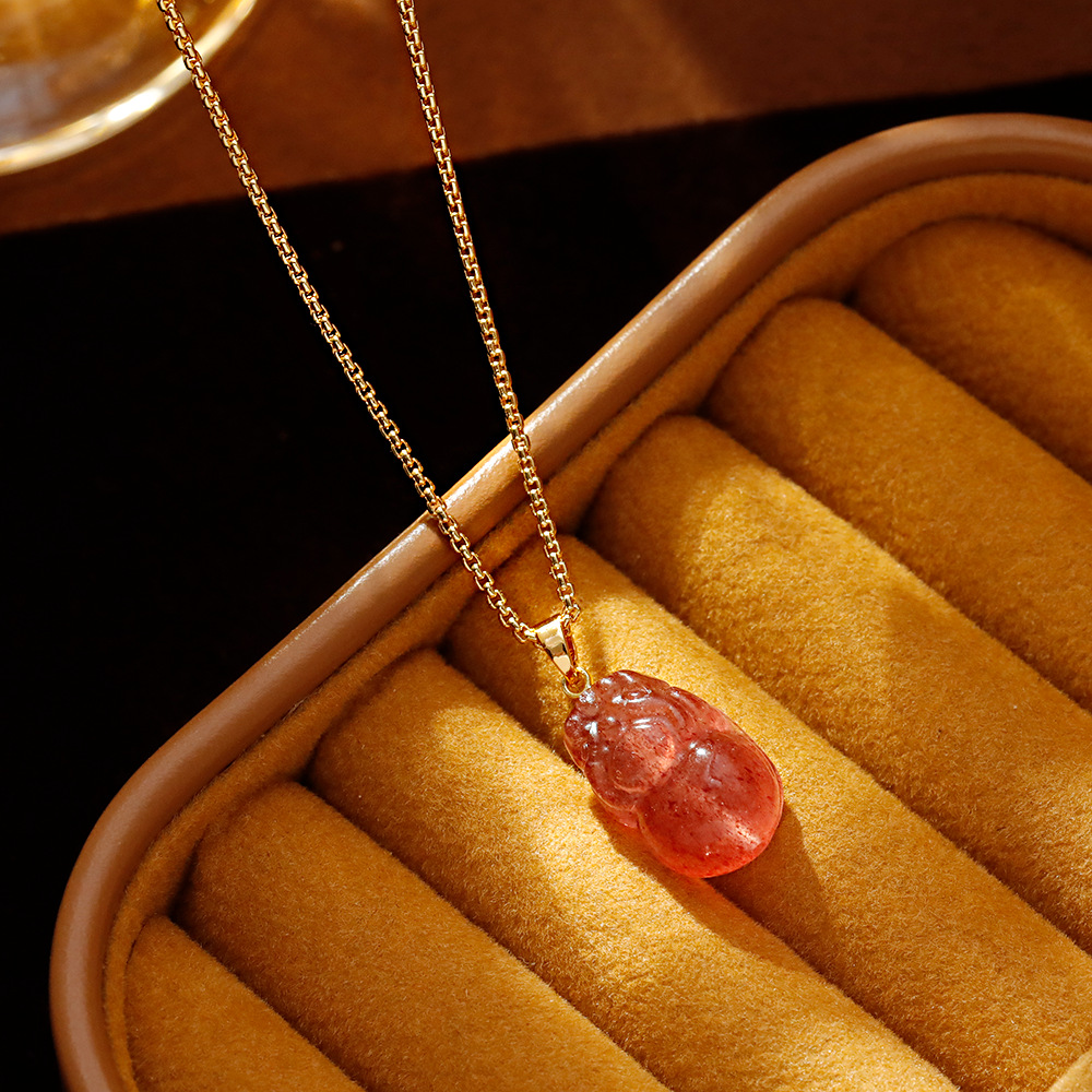 Hyacinth pink strawberry crystal stone pink PI Xiu pendant necklace for women 2025 Douyin Hit small money-bringing necklace collarbone chain accessory Specification image