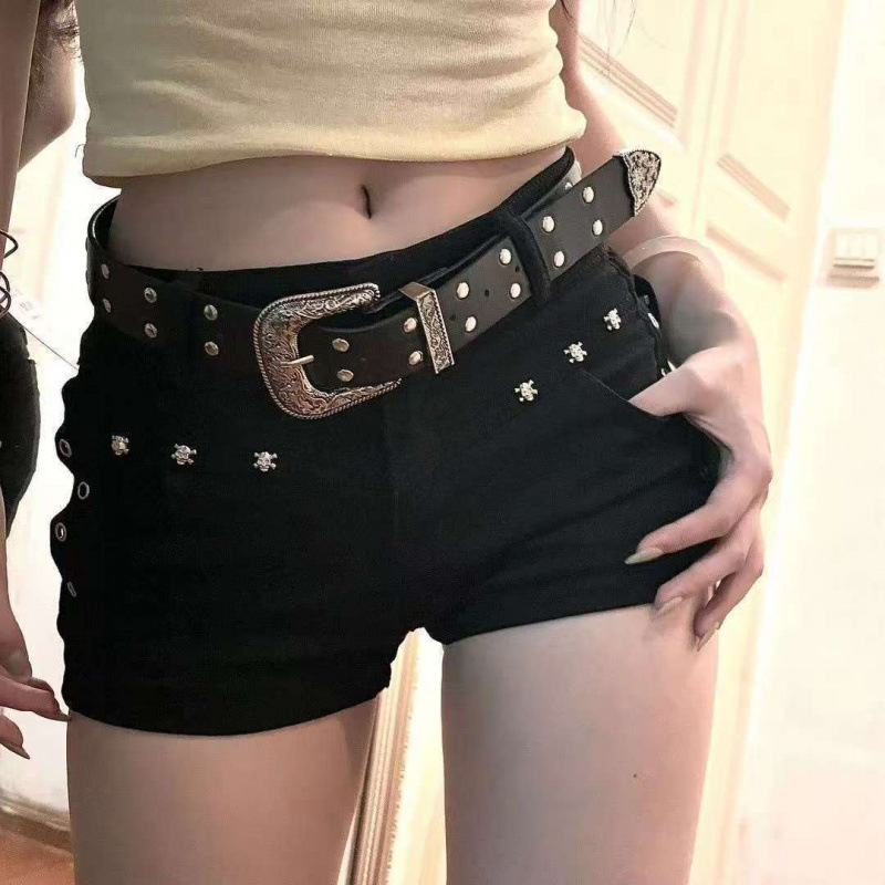 American hot girl dark y2k body-hugging black pants with riveted design, denim super short pants, women's low-waisted slimming hot pants full figure