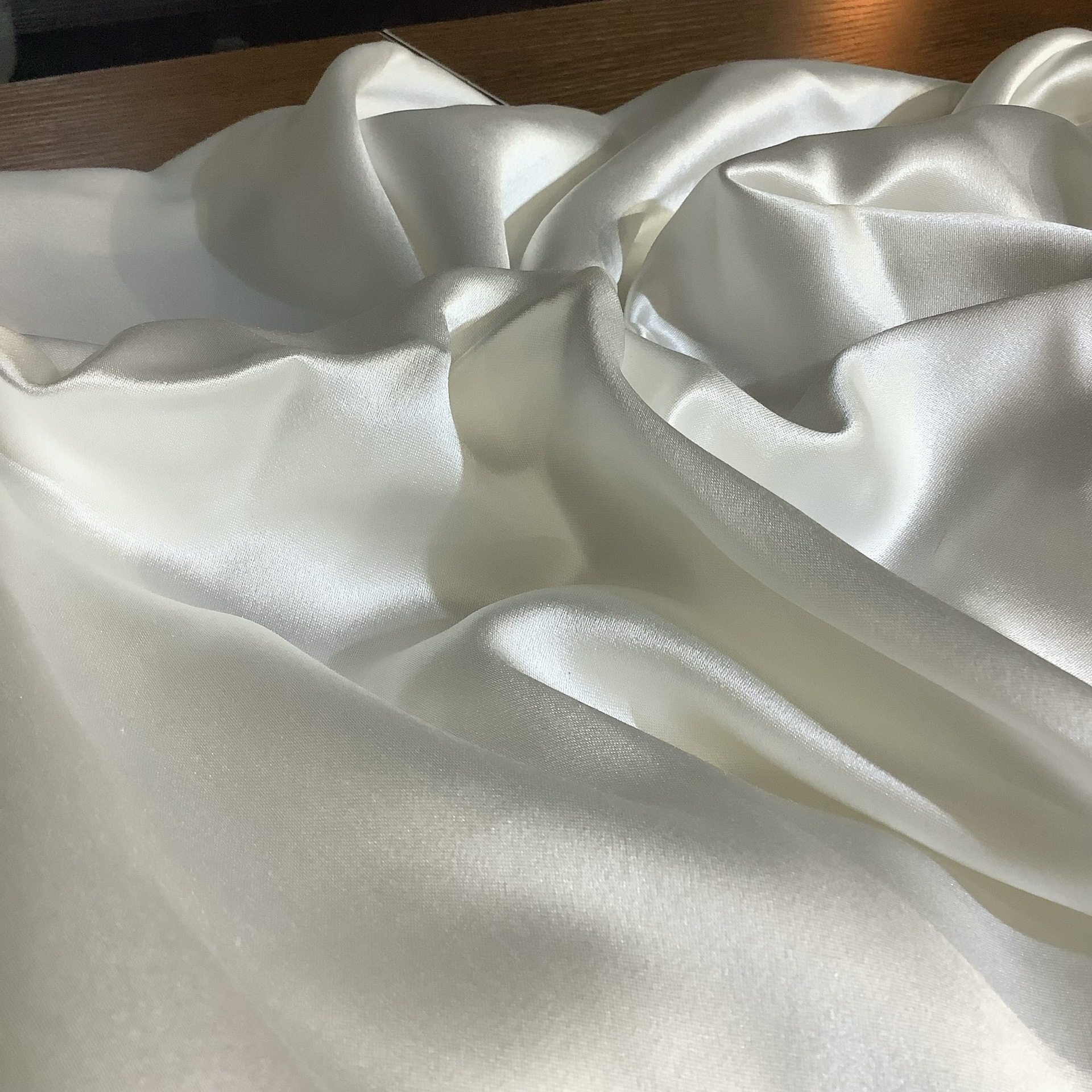 World Silk fabric: Genuine silk crepe satin 40mm, 114cm thick satin, super thick mulberry silk fabric, Xiangyun gauze base details Picture