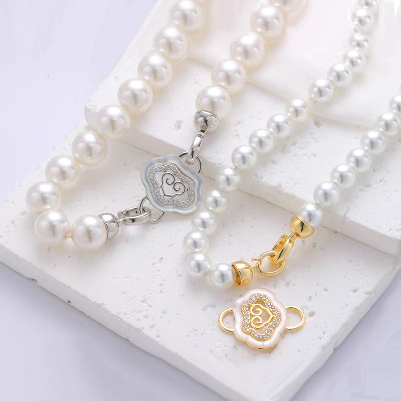 18k gold-plated necklace DIY accessories, mother-and-child clasp, auspicious cloud Ruyi peace lock, mother-of-pearl sweater chain connection buckle wholesale details Picture