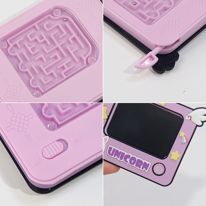 New mini doodle writing board keychain, cute cartoon back maze, stress-relieving kindergarten toy customization Application Scenario