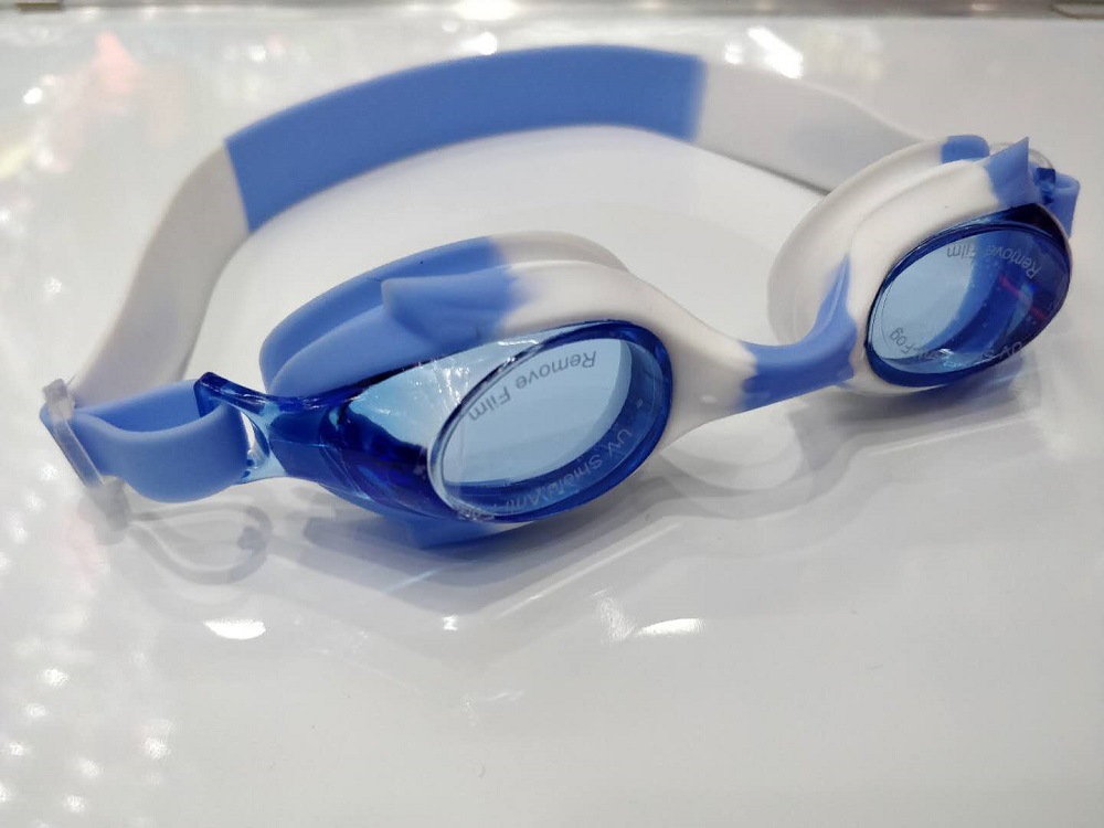 现货直销儿童六色一体式硅胶泳镜环保pc防雾透明盒装环保防雾