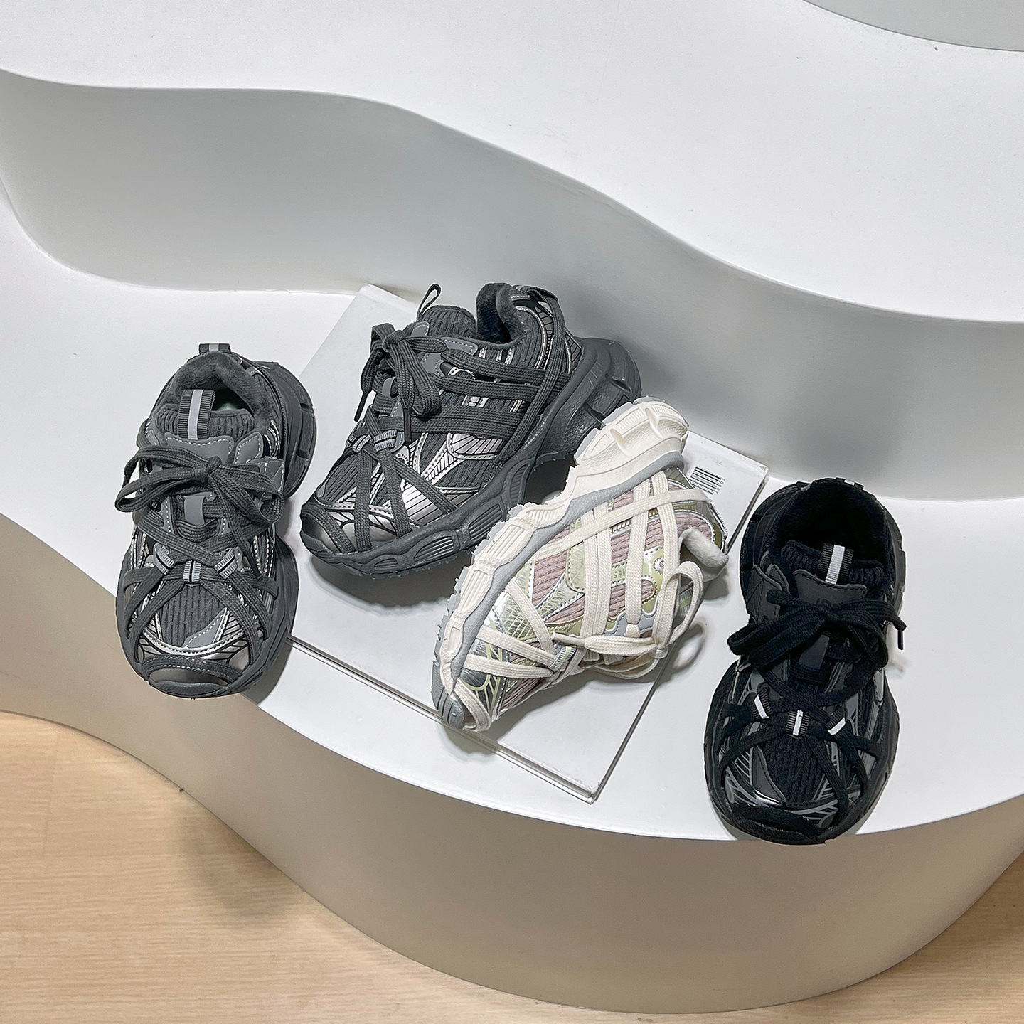 万有引力男士休闲运动鞋夏季透气鞋子男鞋零售运动鞋舒适时尚