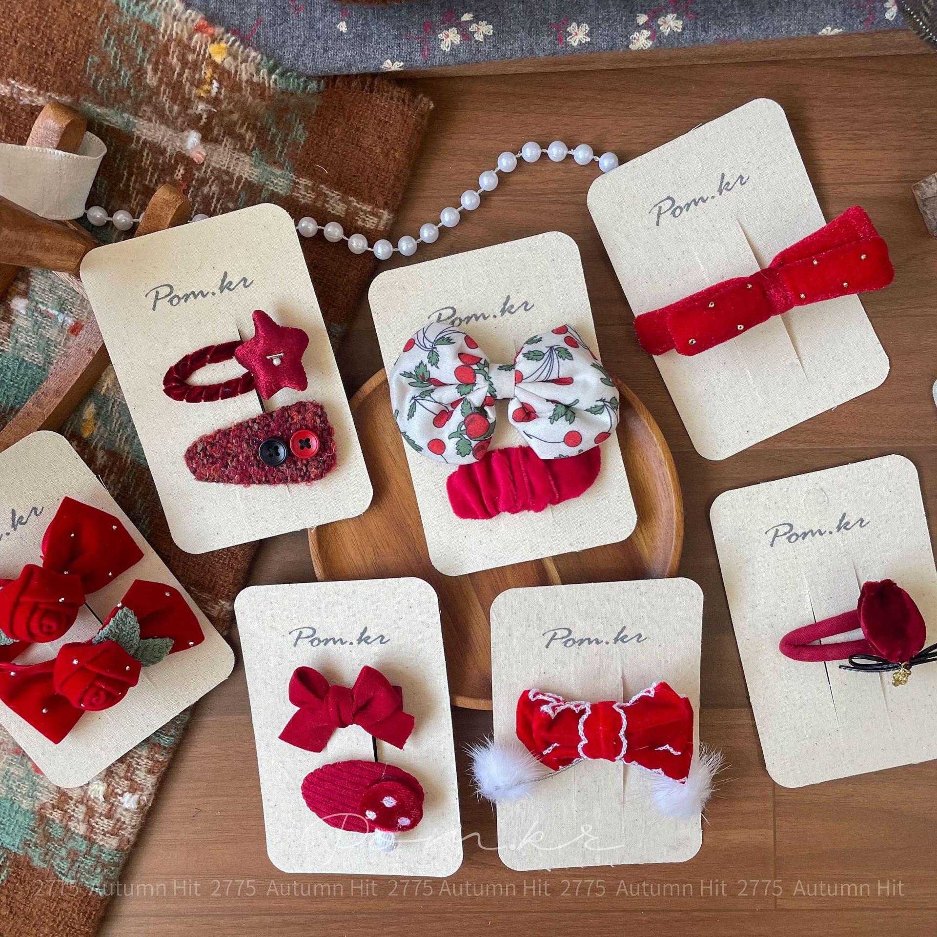 Korean Pom.kr red velvet hair clip set, New Year and Christmas children's bow hair accessory, side bangs clip details Picture