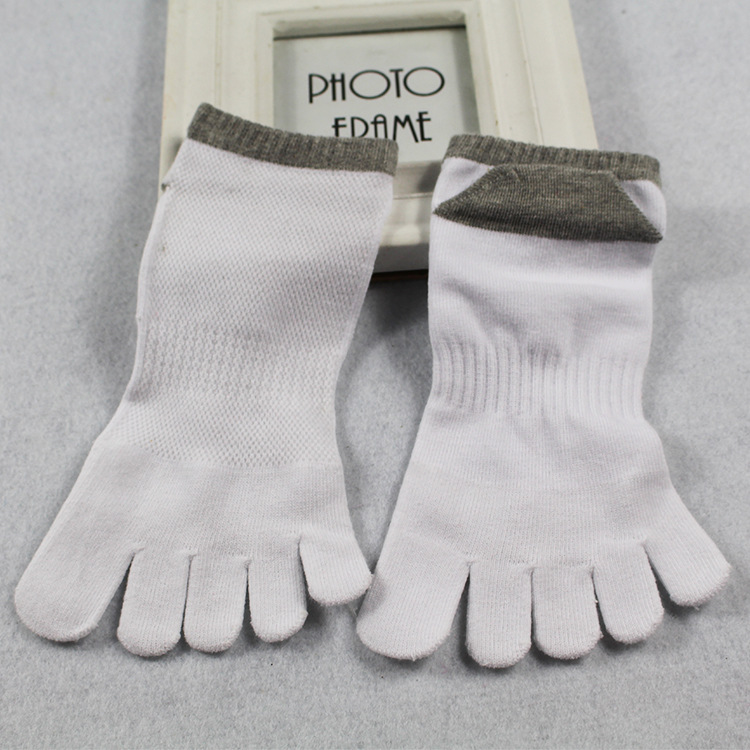 New Spring/Summer 2016 simple and casual men's socks, mesh five-toe socks, pure cotton antibacterial and deodorizing split-toe socks, short socks for men Item Picture