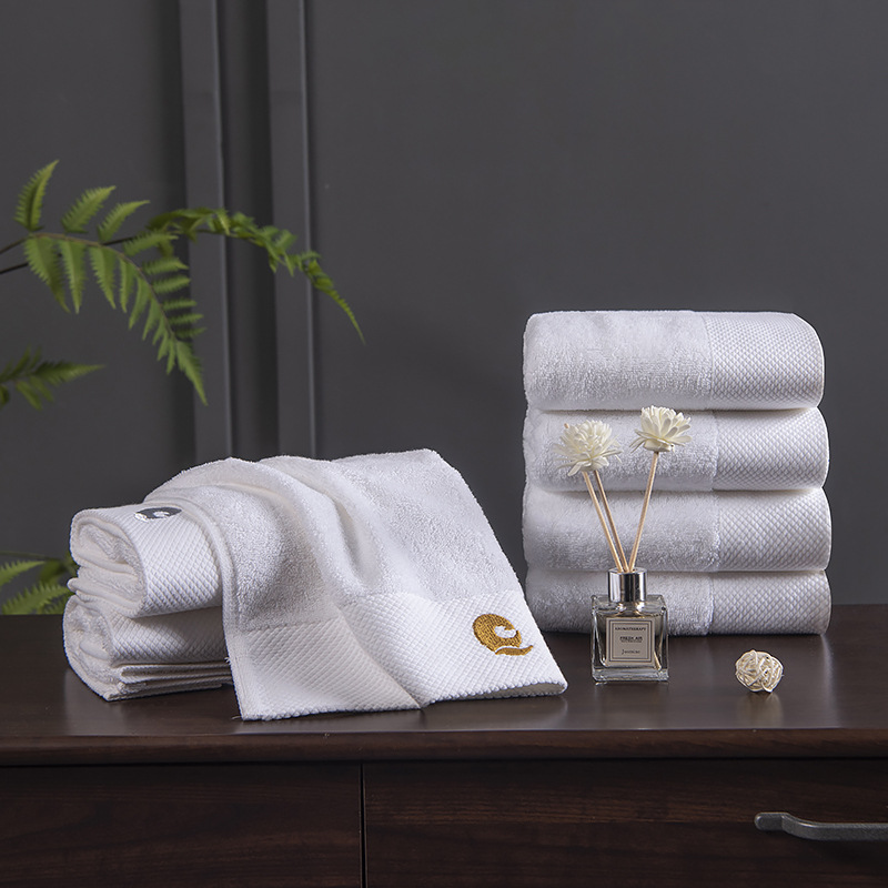 Pure cotton towels, five-star hotel and guesthouse face towels, all cotton wholesale, thickened and increased absorbent white pure cotton towels Application Scenario