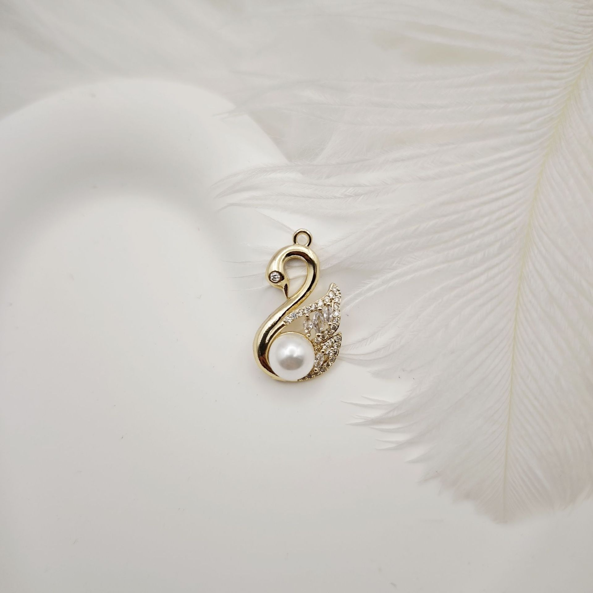 Copper inlaid zircon swan pendant, diy handcrafted jewelry accessory, beaded bracelet, necklace accessory, pendant details Picture