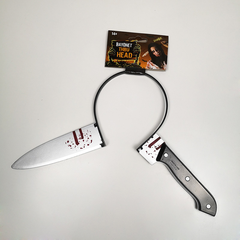 Halloween props: Blood-stained kitchen knife, terrifying party, zombie cosplay, prank saw, headband, simulated axe Application Scenario