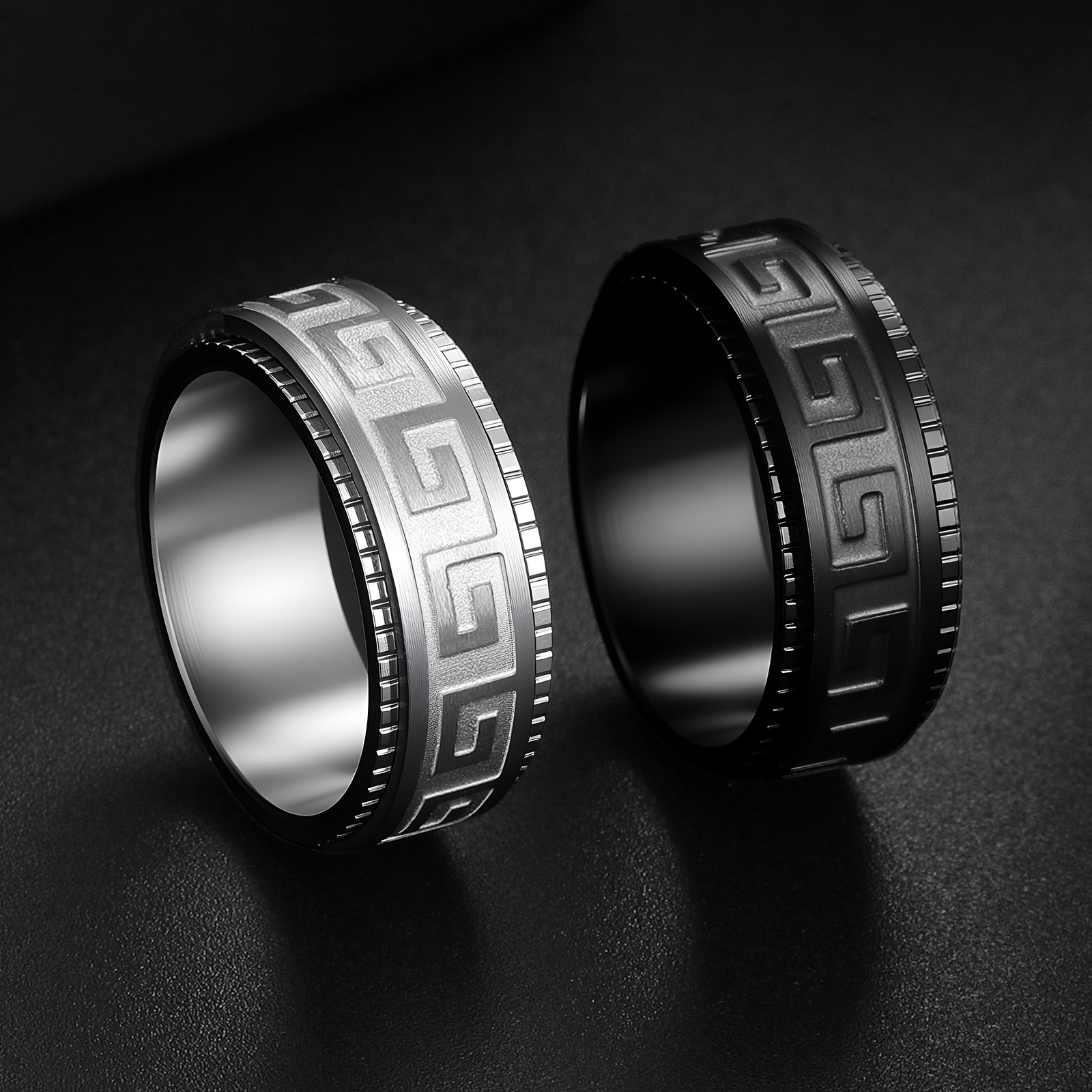 Cross-border bestseller titanium steel ring, stress-relieving and anti-anxiety rotating Ruyi Great Wall pattern fashionable couple rotating ring jewelry Application Scenario