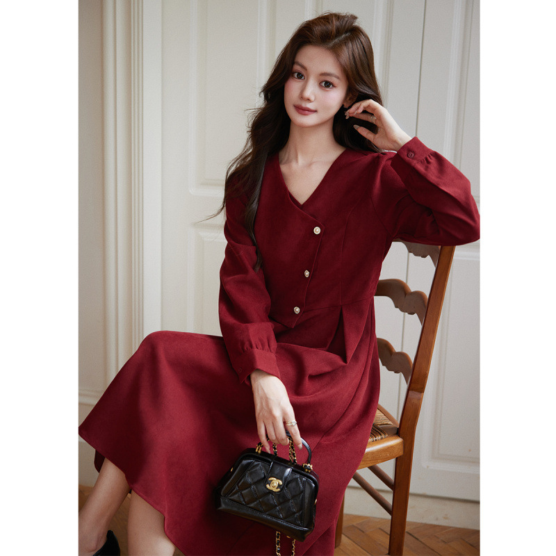 Romantic and retro red dress for women's autumn and winter, a new French Hepburn brushed V-neck dress with a sense of sophistication Specification image