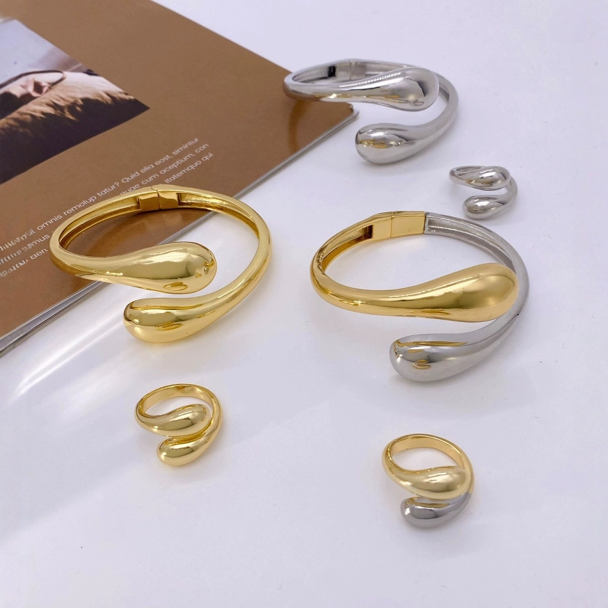 新款热卖欧美时尚通勤简约水滴型光面手镯女金银开口轻奢高级饰品