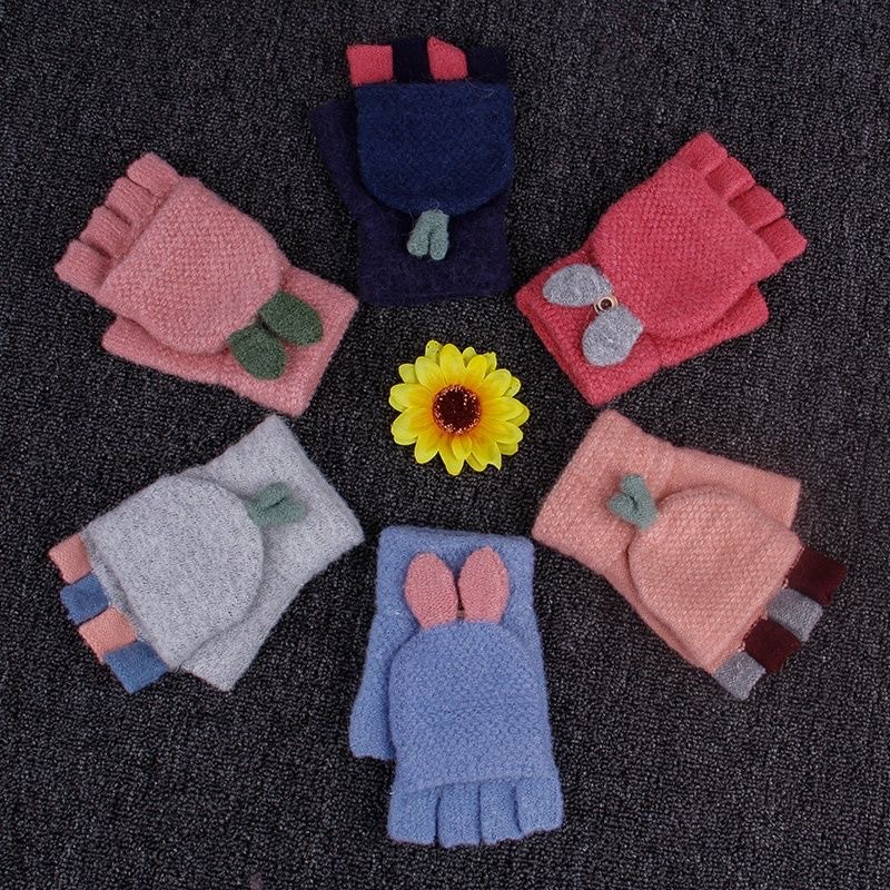 Wholesale of winter plush student gloves with fleece cover, warm and cute, half-finger-exposed, half-finger-exposed and half-finger-exposed cotton gloves Application Scenario