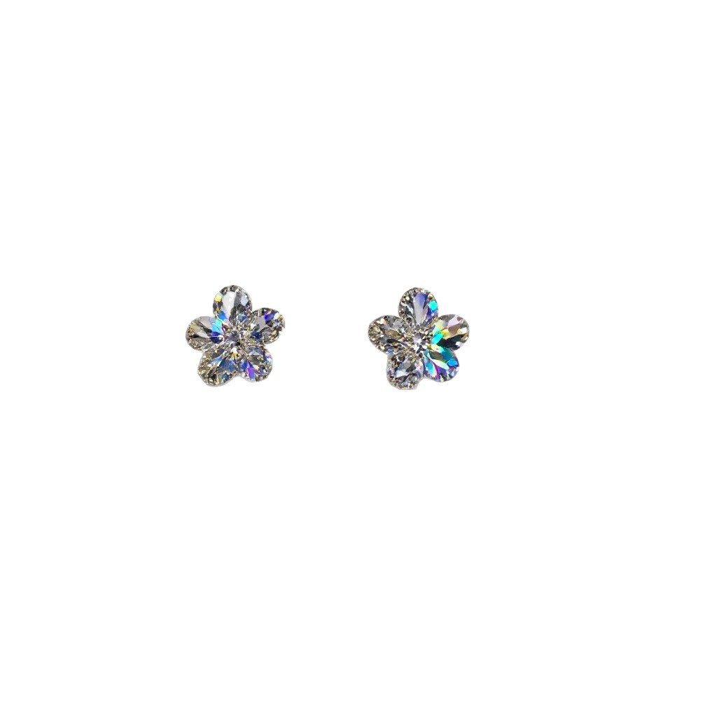 Shaduo's light luxury high-end Shijia Shiqi crystal five-leaf flower Flower stud earrings S925 silver needle commuter women's earrings are simple and elegant Item Picture