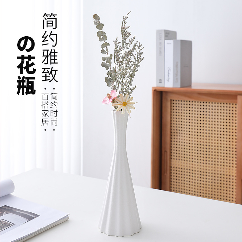 2025 Nordic-style light luxury ceramic vase, creative and high-end water-grown fresh flower decorative item for living room and dining table flower arrangement details Picture