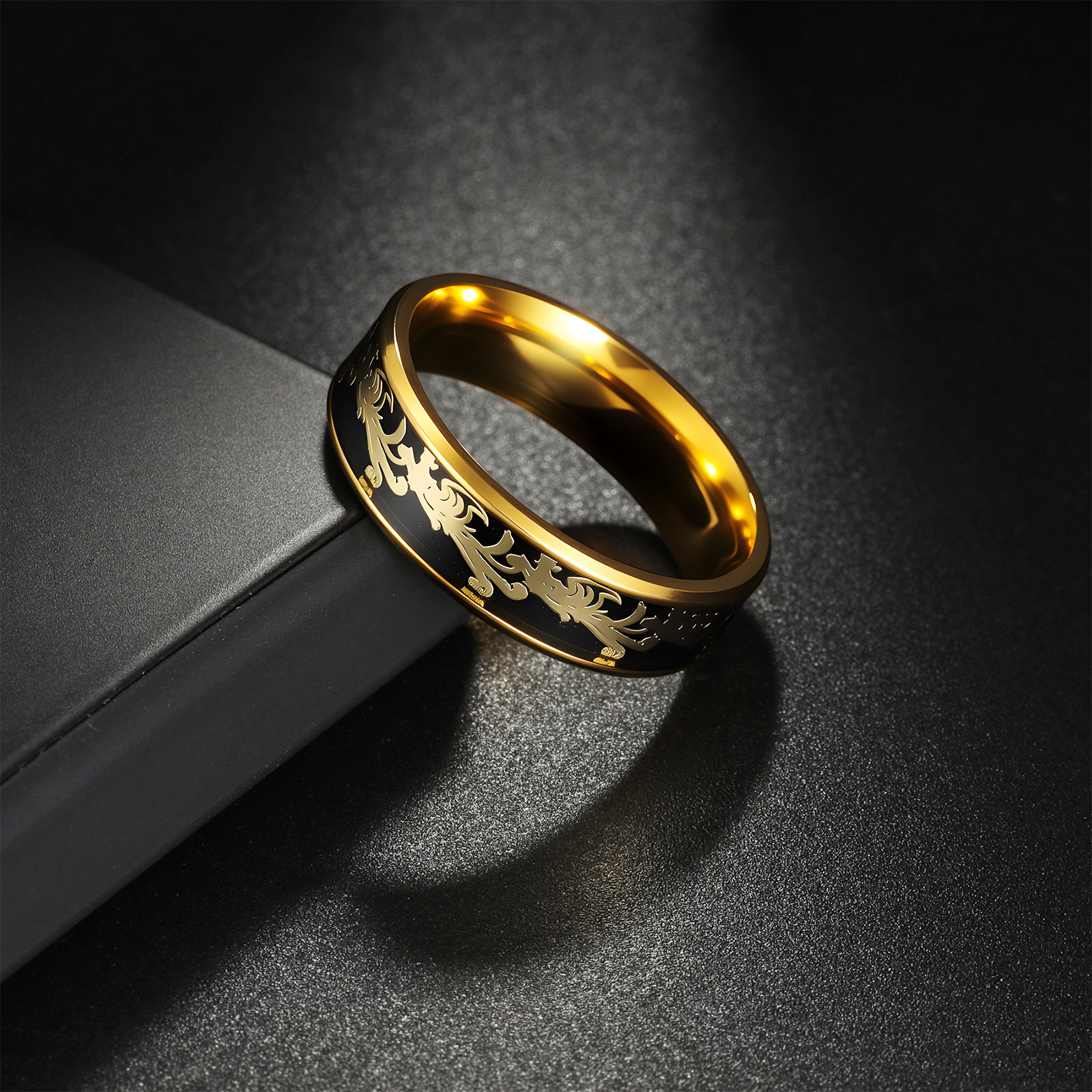 New accessories from Amazon in Europe and America: couple rings, wedding rings, Chinese-style zodiac year rings, Chinese dragon rings, and phoenix rings Application Scenario