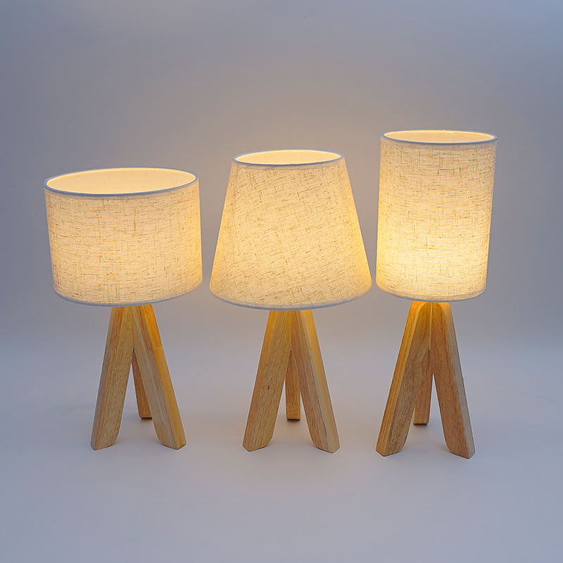 Nordic solid wood ins night light, floral pleated table lamp, retro decoration, bedroom sleep bedside lamp, LED ambient light Application Scenario