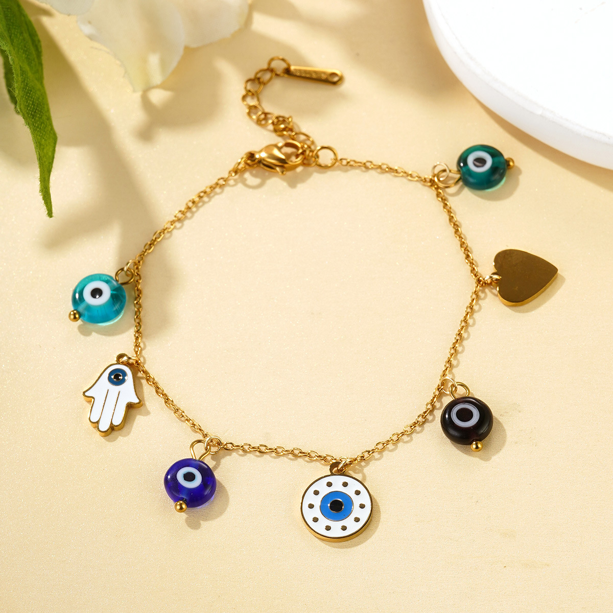 Cross-border Devil's Eye bracelet, European and American starfish, niche high-end stainless steel jewelry bracelet, INS bracelet wholesale Specification image