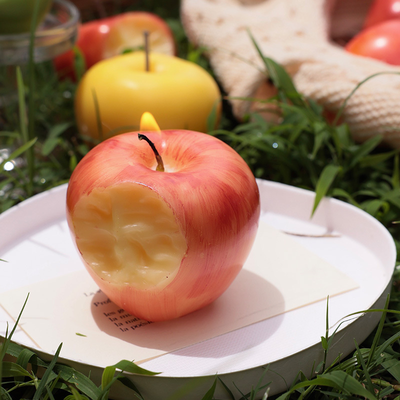 Apple hand-painted fruit scented candle shooting prop decoration creative shape festival souvenir apple scented candle details Picture