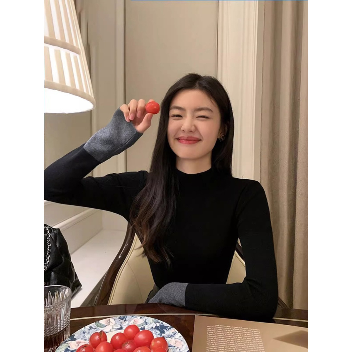 一件代发别致半高领针织打底衫女修身辣妹长袖内搭毛衣高级感上衣