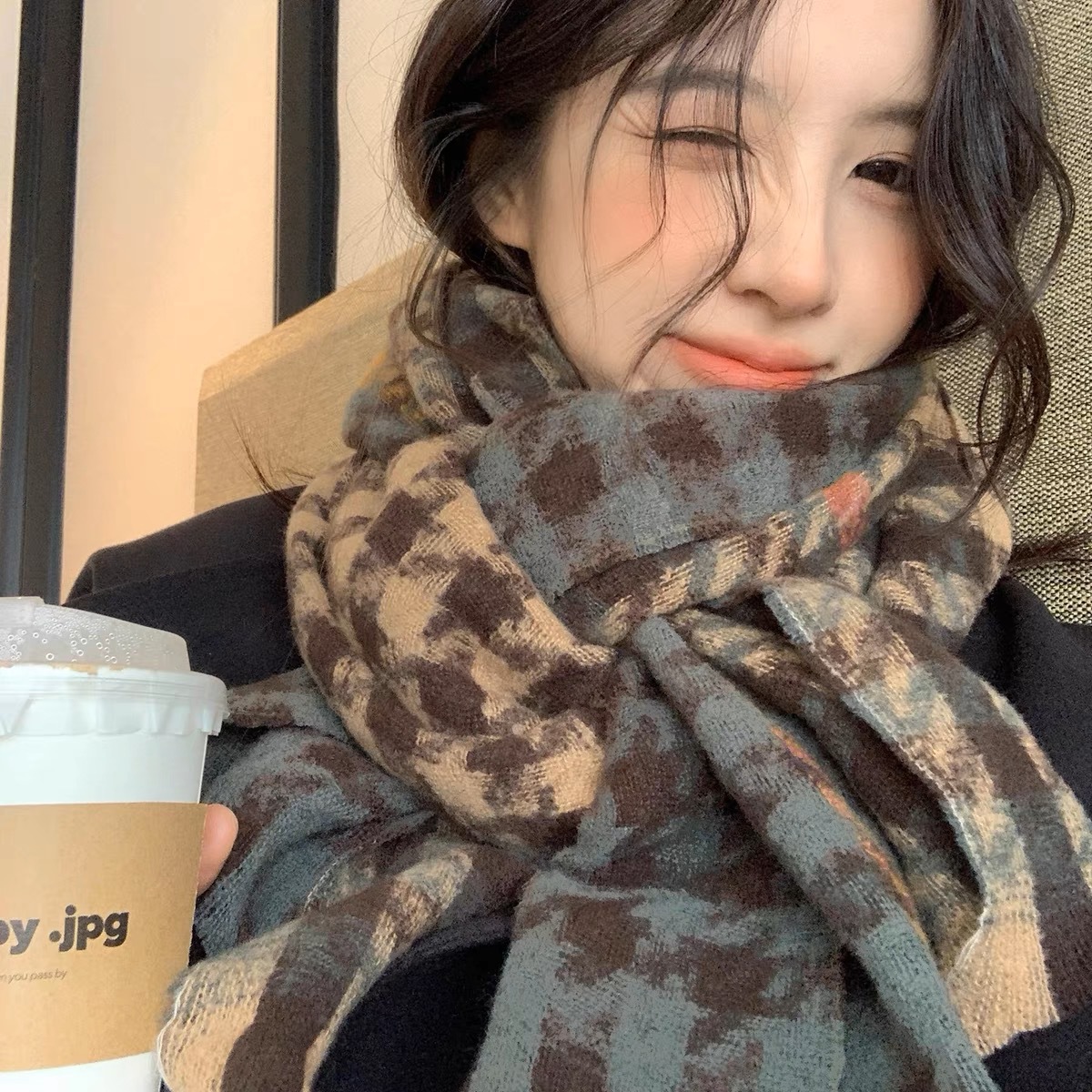 围巾/烫钻围巾/围巾女长款百搭/围巾女士长款百搭/红围巾细节图