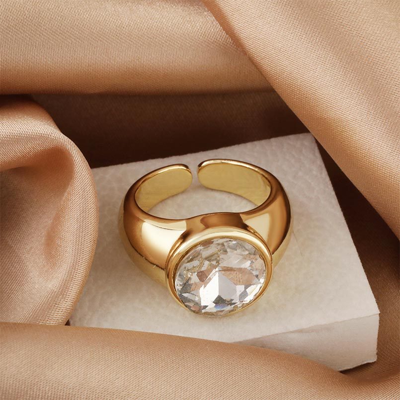 Cross-border best-selling square zircon ring for women, shining, simple and fashionable ear ring accessory, 18K, no color fading details Picture