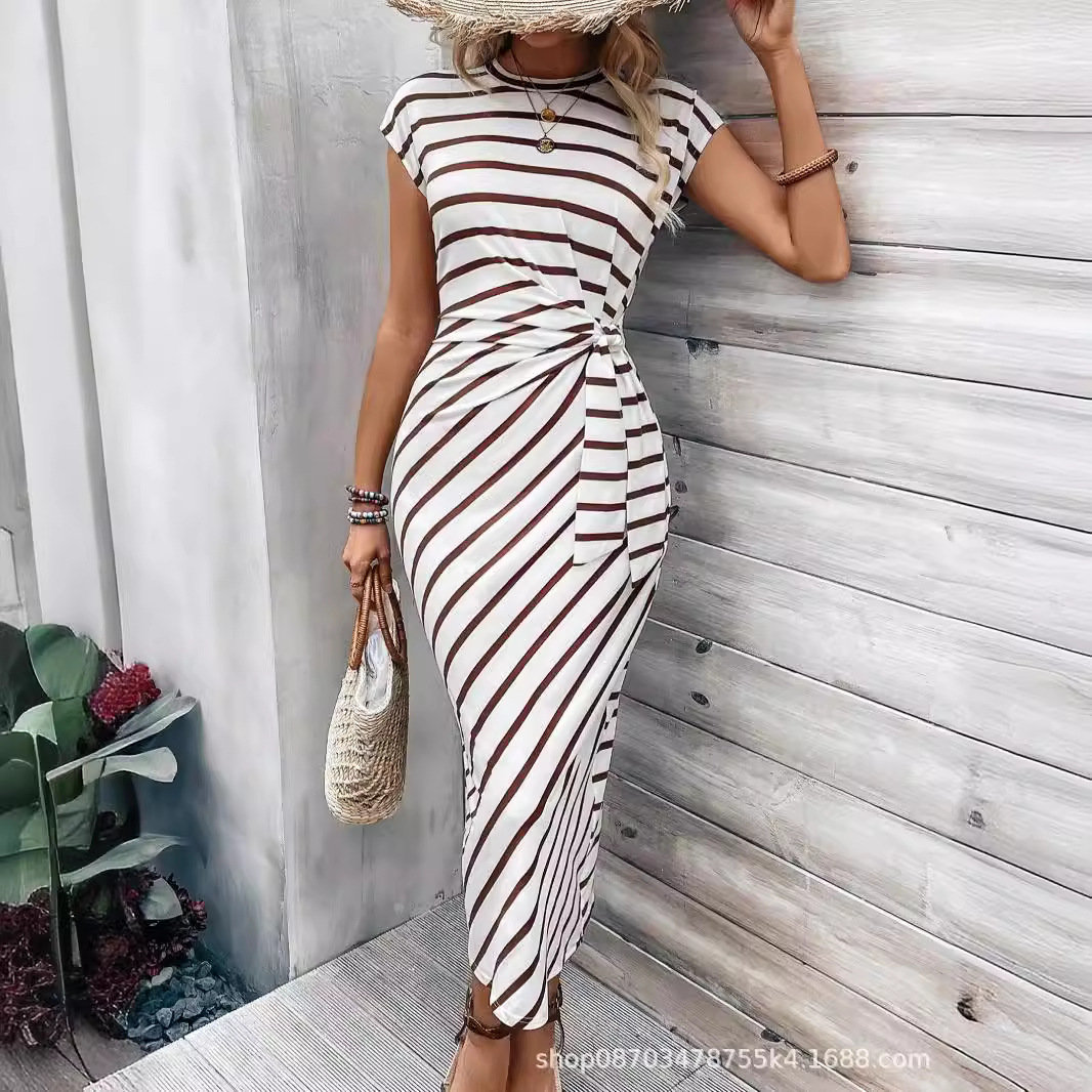 This cross-border, elegant, waist-tied, striped, round-neck, short-sleeved, long dress is a high-end women's dress for summer full figure
