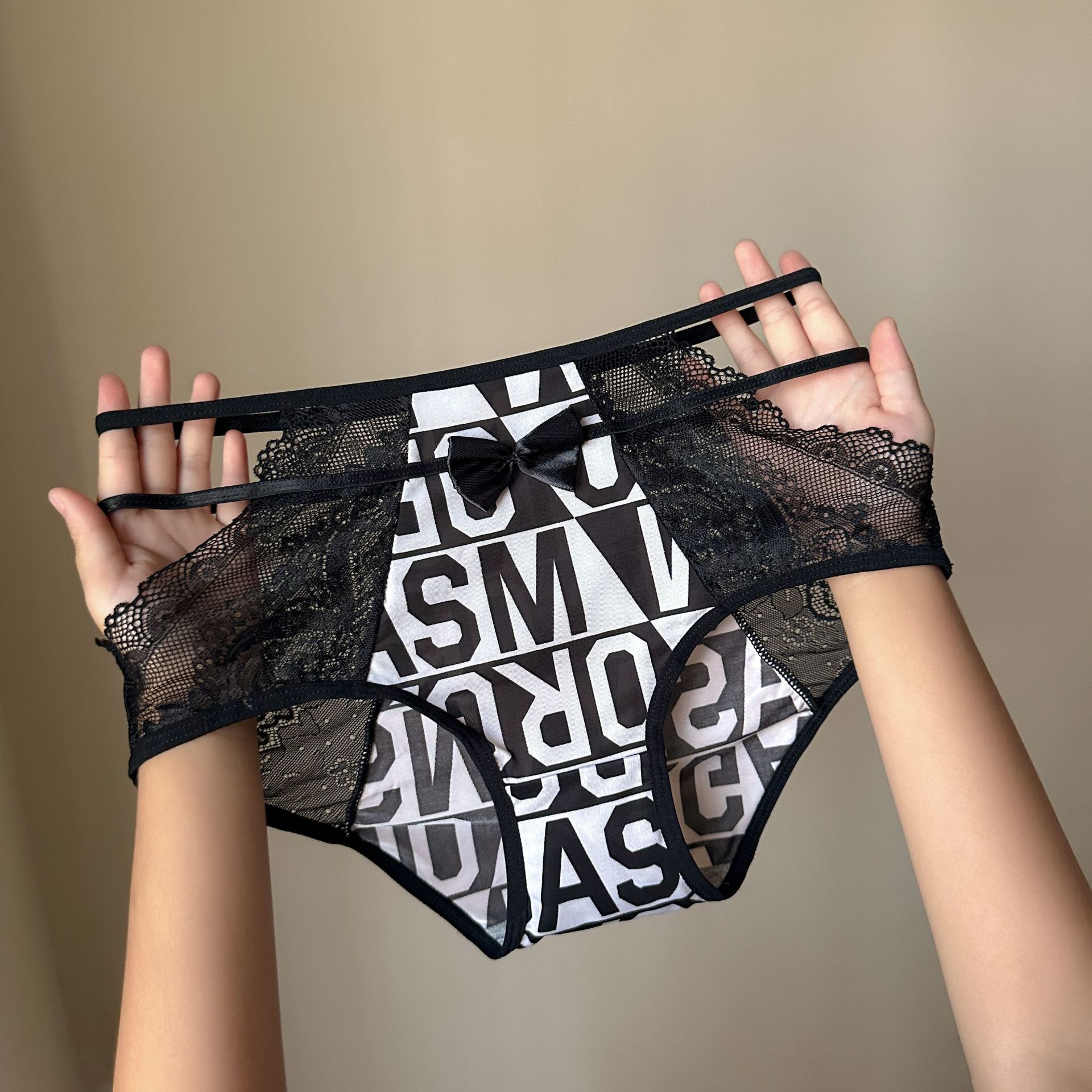 New bestseller women's lace-printed underwear: Breathable, comfortable, hip-hugging, thin straps, cutout, high elasticity, high waist, large size, 17428# details Picture