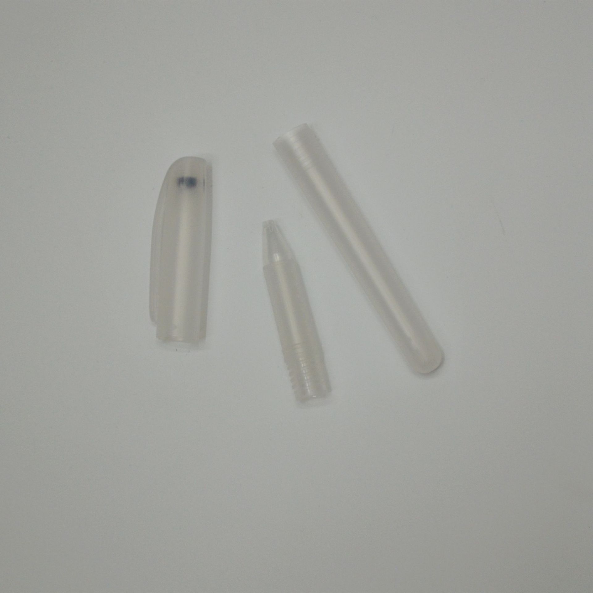 وكتب الطلاب اللوازم المكتبية بشكل جيد باستخدام الأقلام الحيادية من طراز K35 (K35) السوداء في الصباح Application Scenario