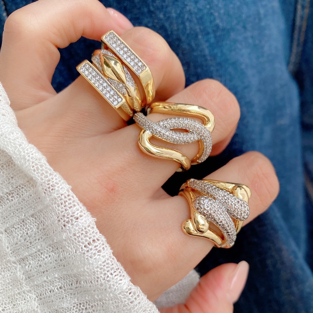A new cross-border copper-inlaid zircon ring for women on Instagram, featuring a simple French style and a geometric niche open ring full figure