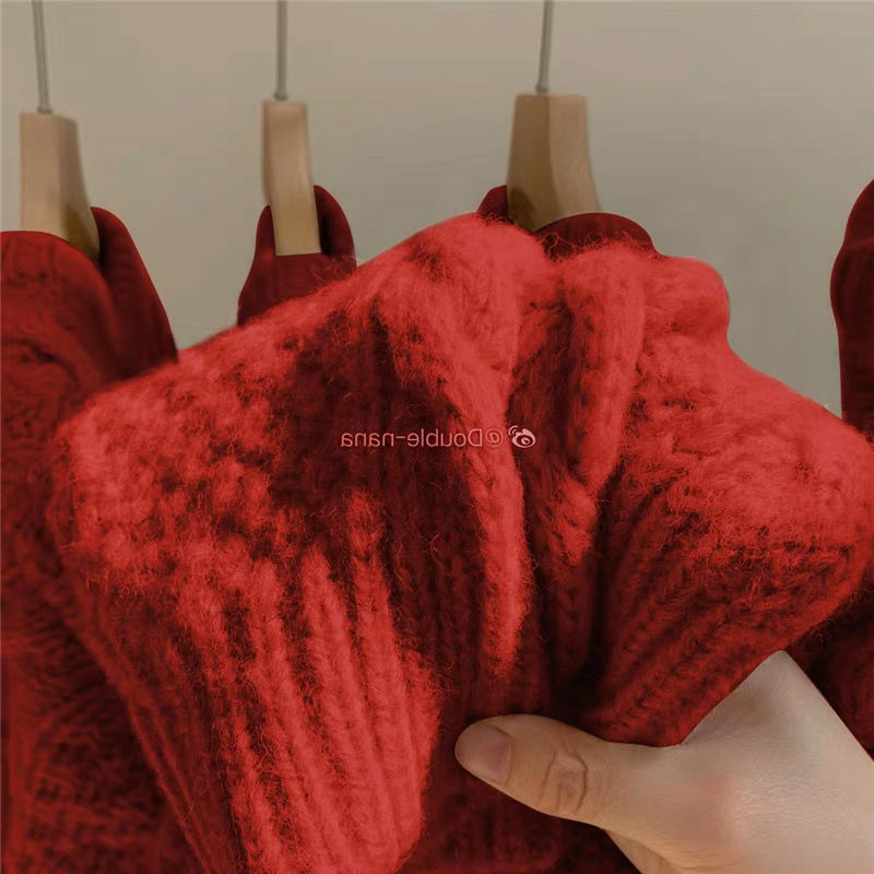 A large-sized red tweed sweater for Christmas and New Year, thick and loose for women, and a laid-back pullover sweater for autumn and winter details Picture