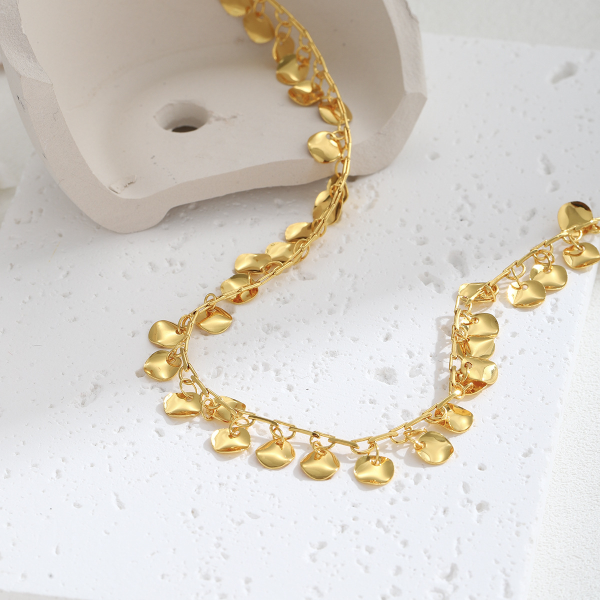 2024新款柏伶时尚百搭创意波光粼粼项链闪亮精品创意铜项饰产品图