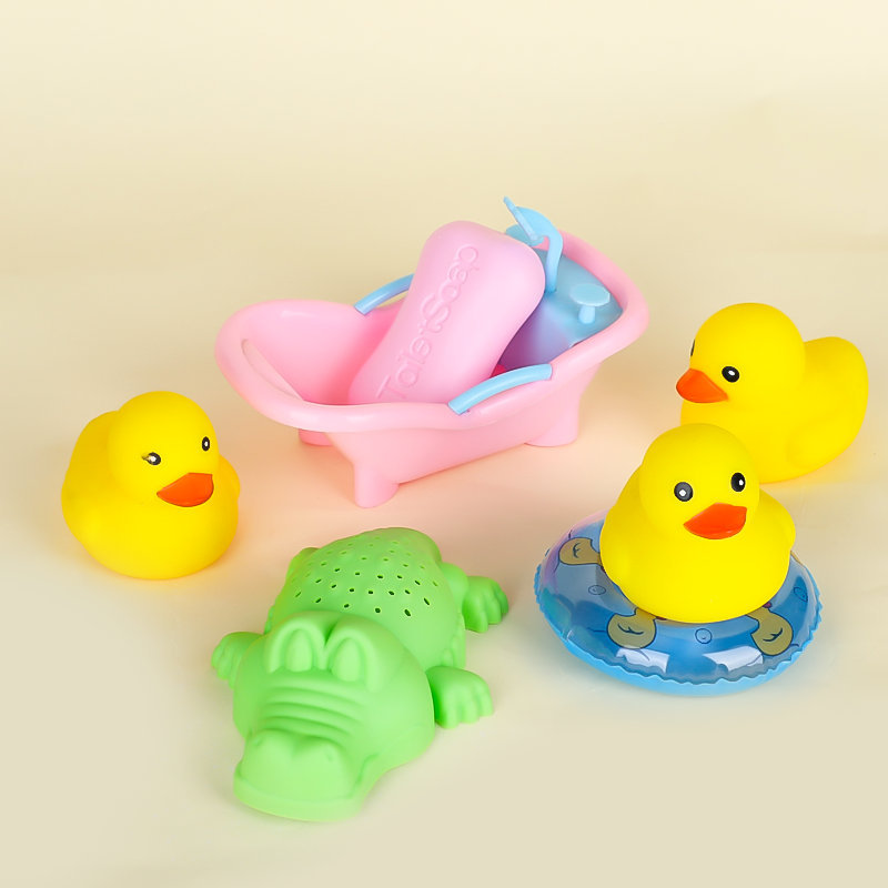 Lindo pequeño pato amarillo juguetes de agua para niños juegos de juguetes de baño juguetes de baño de bebé pinch pinch llamado al por mayor