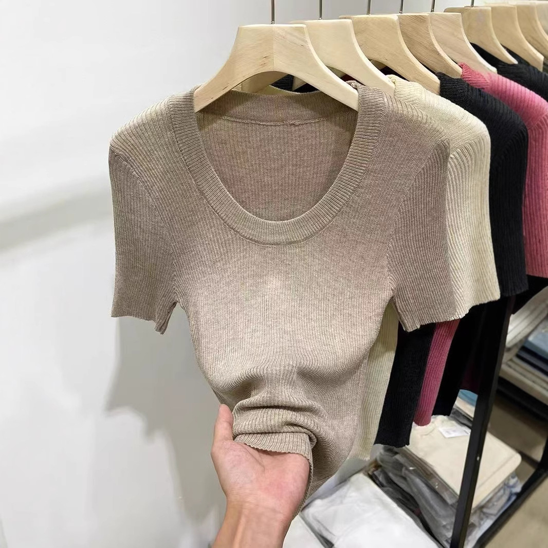 In 2025, a Korean-style U-neck off-the-shoulder knitted short-sleeved sweater for women, a thin solid color versatile spring short top for women Application Scenario