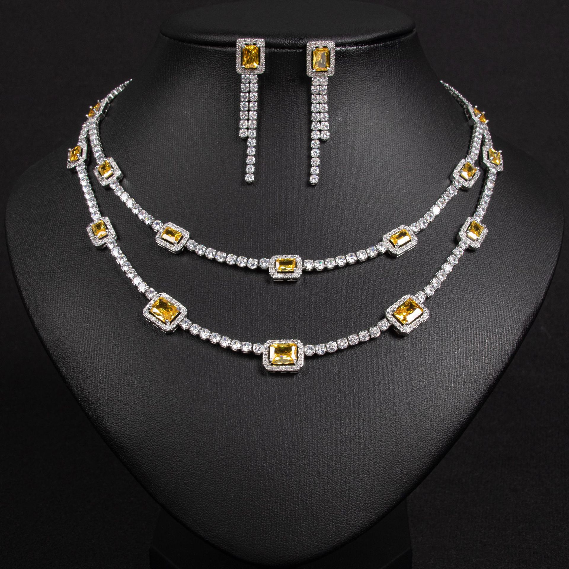 أزواج الهيب هوب الهندية عبر الحدود مع أزياء أزياء من الغاز الأمريكي والأميركي details Picture