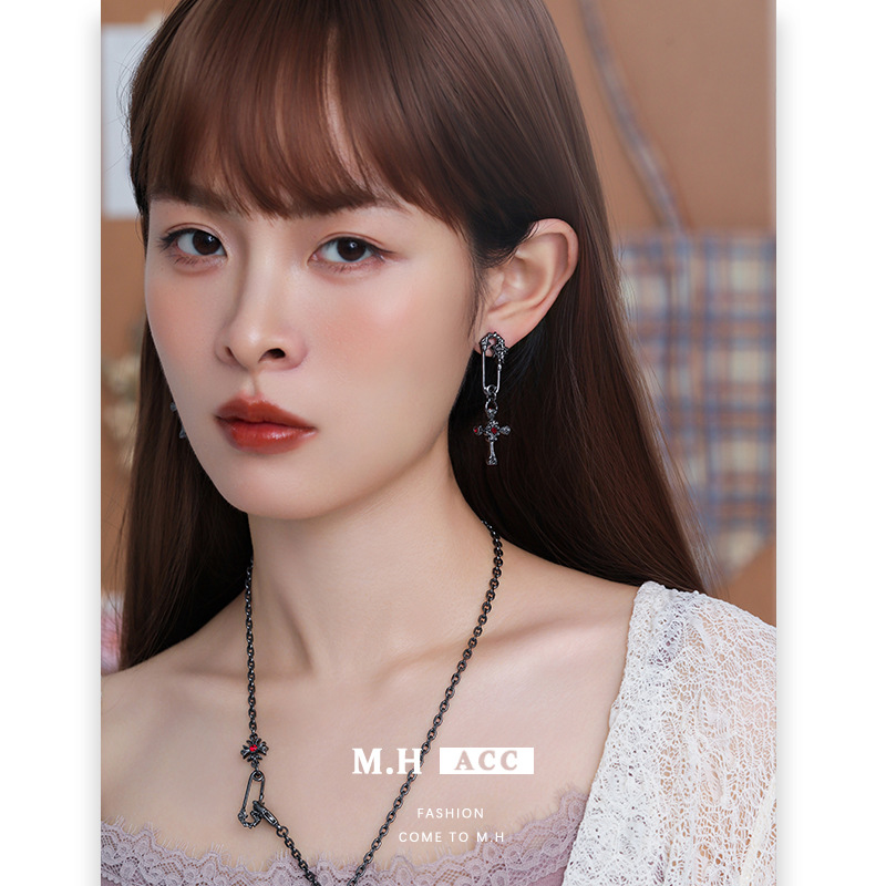 【 Customized 】 Original design Dark Night Holy Cross series earrings, women's light luxury, fashionable, high-end and versatile earrings details Picture