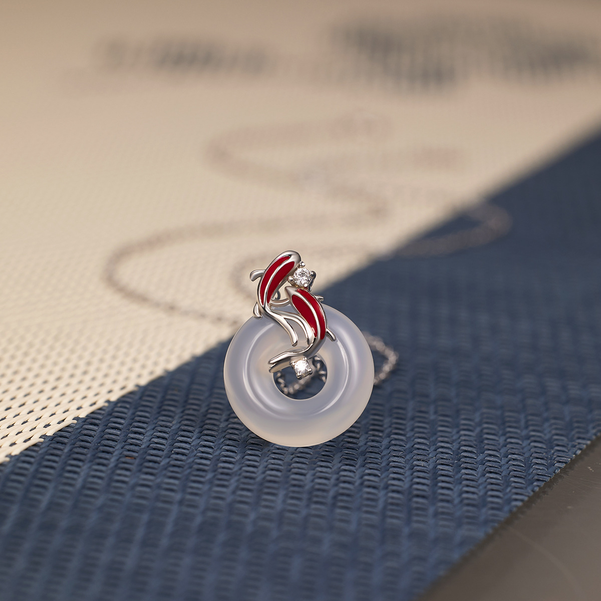 S925 Silver National Trend Resin Carp Collarbone Chain Koi Necklace, Women's inlaid white chalcedony Peace Pendant, Niche light Luxury Pendant details Picture