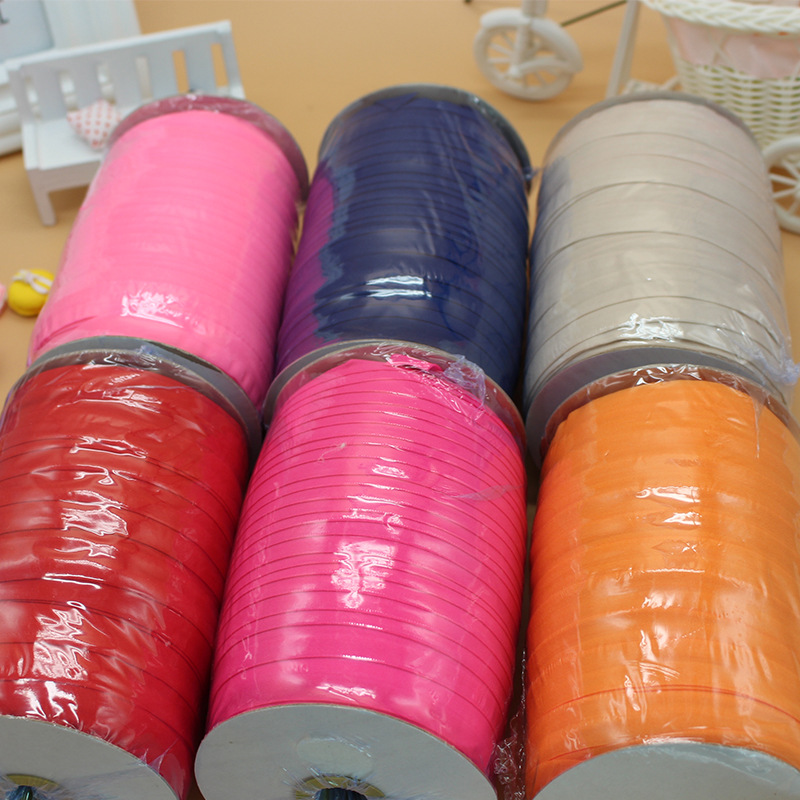 The manufacturer has in stock edge banding, elastic rolled edge strips, nylon elastic bands, spandex edge banding elastic bands, and edge banding strips that are tightened