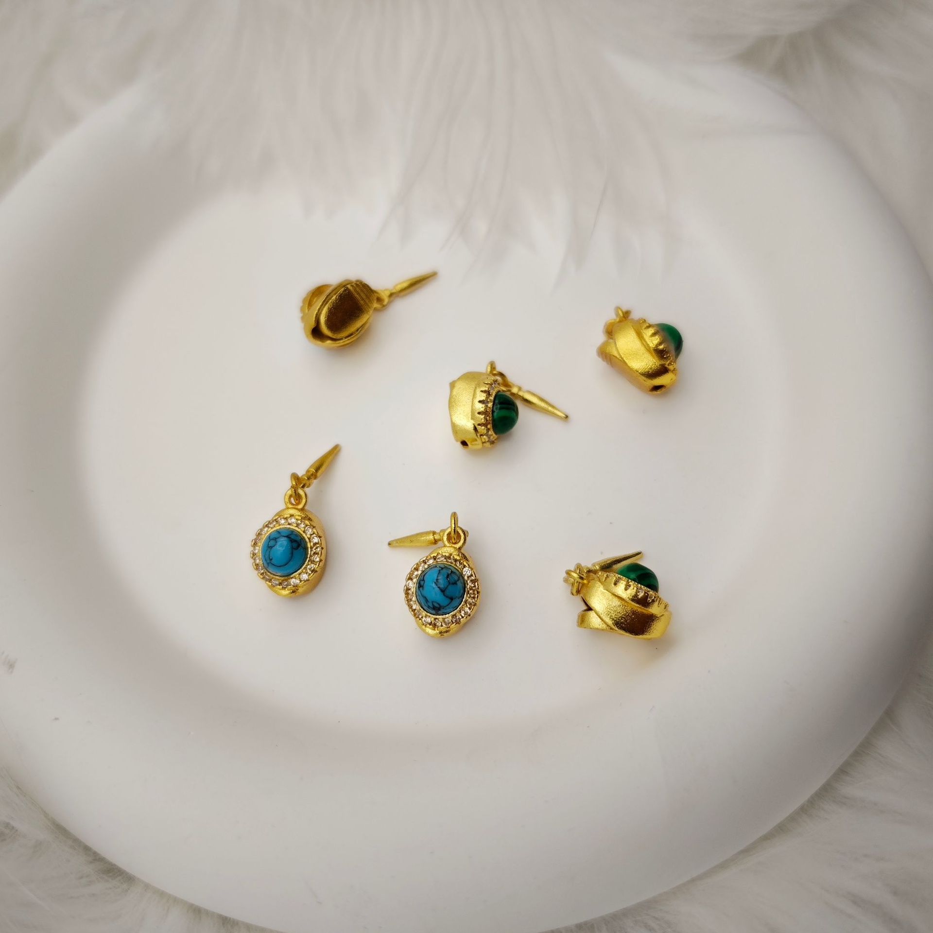 Pearl necklace, ingot clasp, sand gold, natural stone diy connecting clasp, bracelet, stick press clasp, diy accessory magic tool Application Scenario